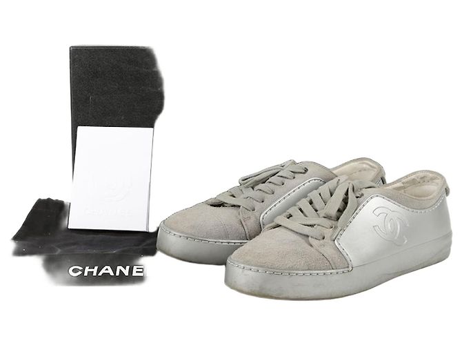 Chanel Low-Top-Sneaker Braun