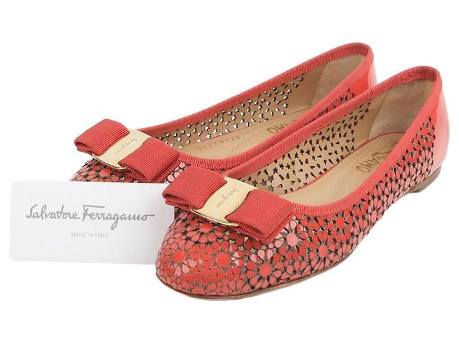 Salvatore Ferragamo Size Bow Flat Shoes Red