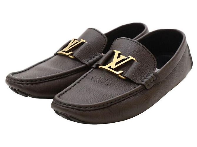 Louis Vuitton Mocassin en cuir de conduite avec logo doré Taille
