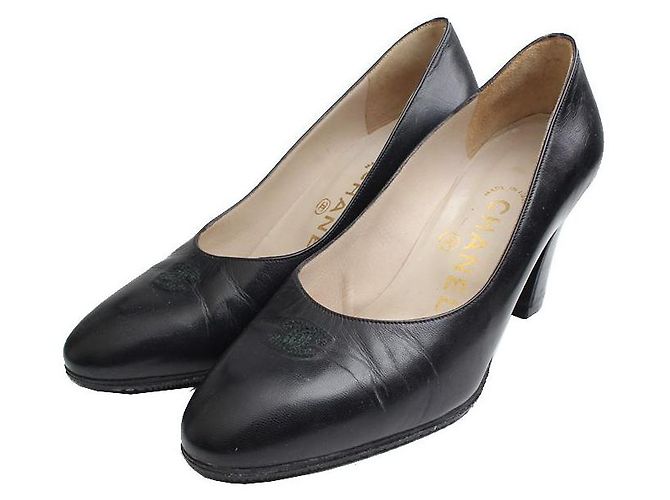 Chanel Schwarze Lederpumps