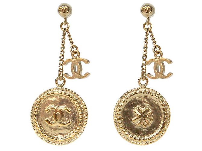 Chanel Clover CC Drop Ohrringe aus Gold Golden