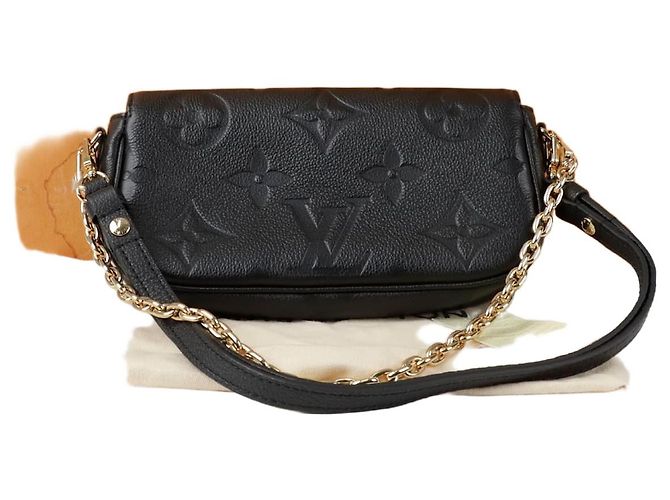 Louis Vuitton Borsa a tracolla Ivy Wallet on Chain Nero