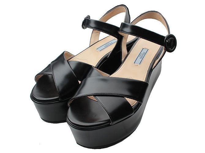 Prada Sandales compensées noires