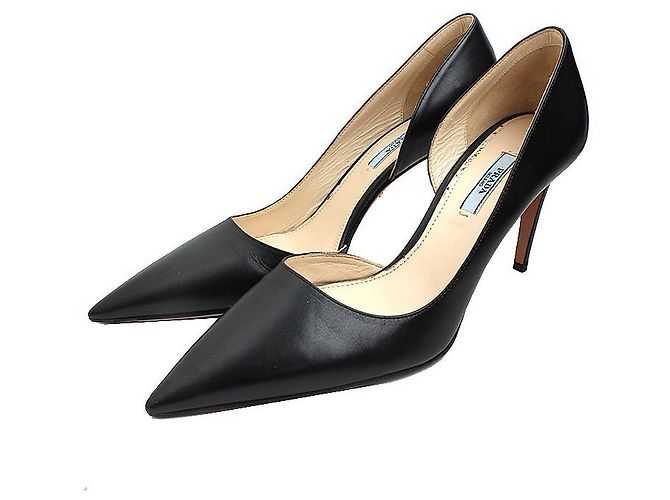 Prada Black Leather Pumps