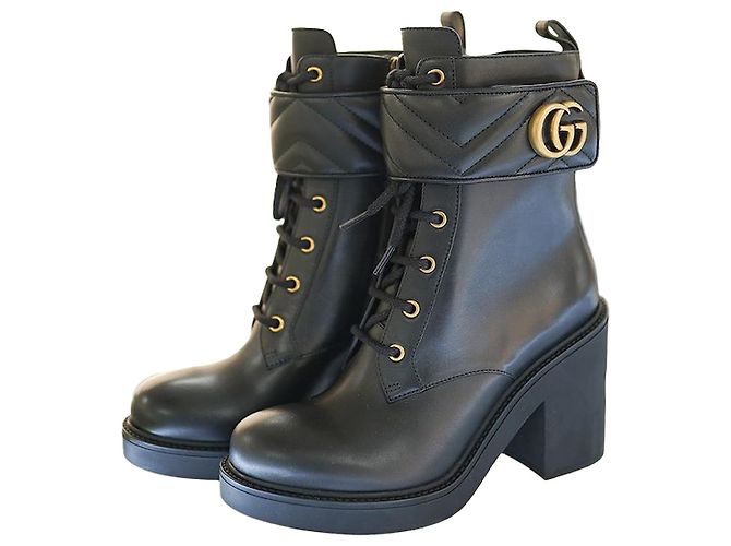 Gucci Botas de cuero acolchadas para mujer negras Negro
