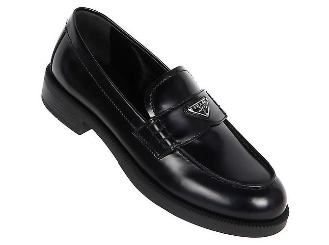 Prada Mocasín cepillado con logo triangular Negro