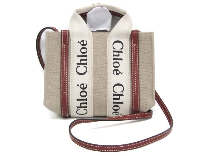 Bolsa de Ombro Chloé Woody Mini Bege Claro