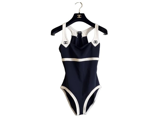 Chanel Bademoden-Kollektion Weiß Marineblau