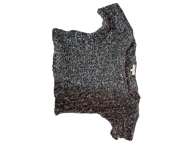 Pull Pinko à poils longs - manches courtes longueur 39cm épaule 50cm buste 47