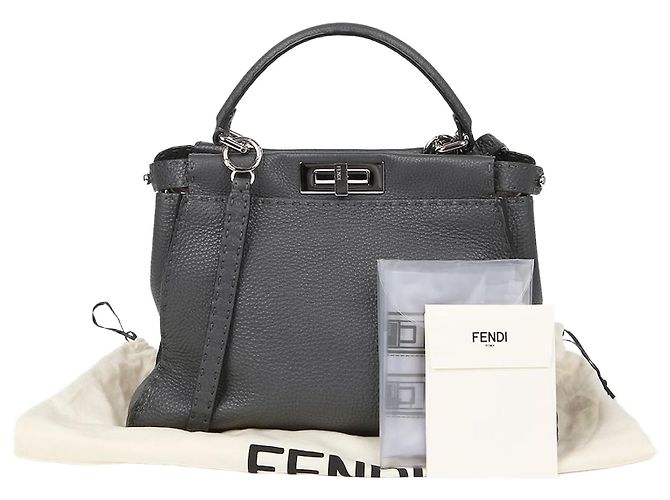 Fendi Bolsa de Ombro Peekaboo Medium Tote Marrom