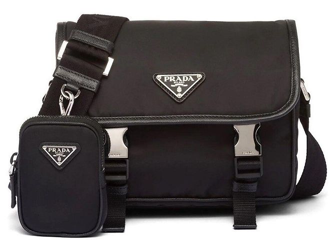Prada Borsa a tracolla nera con logo Re-Nylon Nero