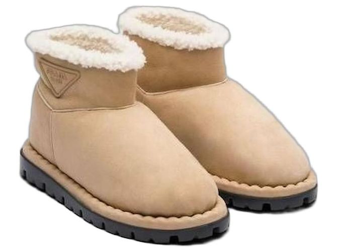 Prada Shearling-Stiefel