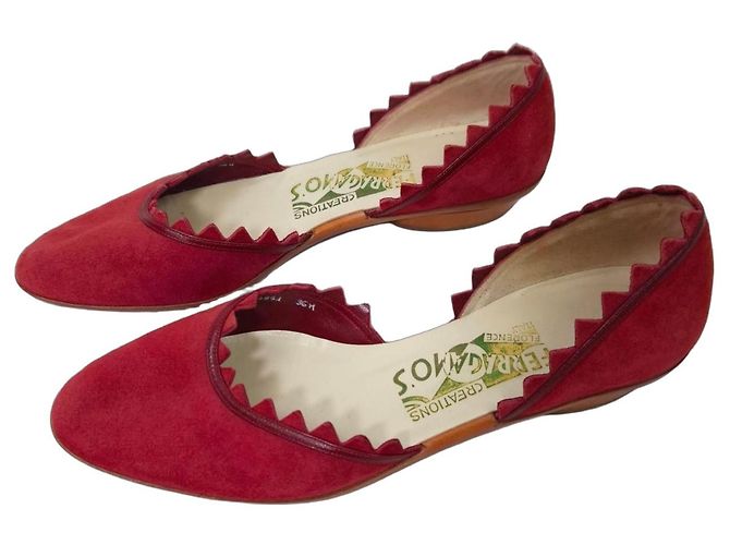 Salvatore Ferragamo Bailarinas burdeos de ante Ferragamo