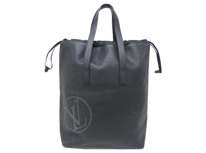 Bolsa de Ombro Taurillon Cabas Light Louis Vuitton Preto