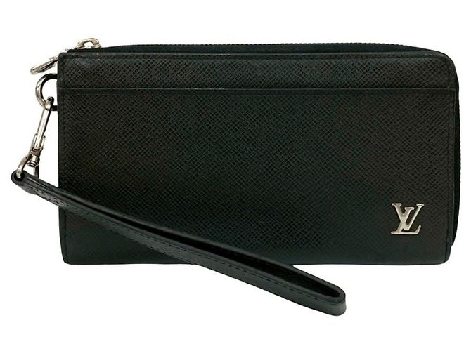 Louis Vuitton Zippy Dragonne Taiga Leather Long Wallet Black