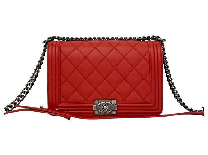 Le Boy Bolsa semi-transversal de couro com corrente Chanel Boy Chanel Coco Mark Vermelho
