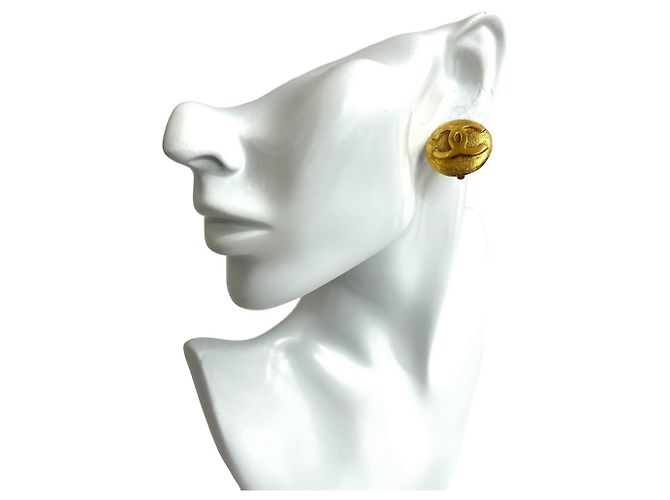 Pendientes Clip Coco Mark de Chanel Dorado