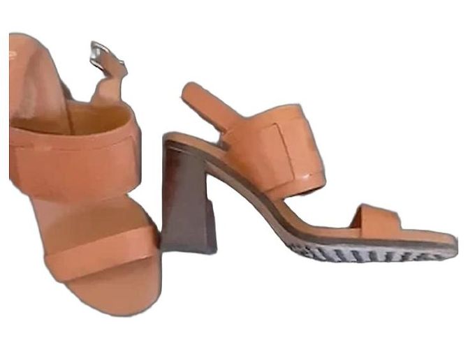Tod's Sandalen mit Absatz in Camel Leder Kamel