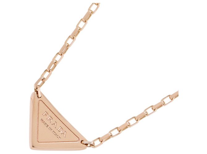 Collar Péndulo Mini Triángulo Prada en Oro Rosa de 18K