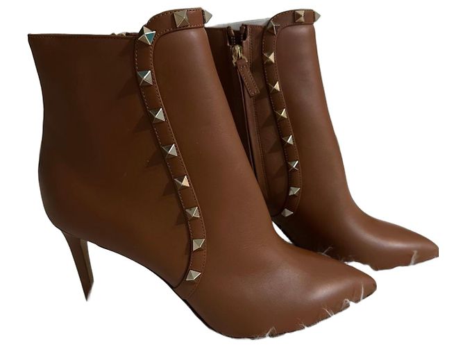 Botas de tornozelo Rockstud da Valentino Garavani Marrom