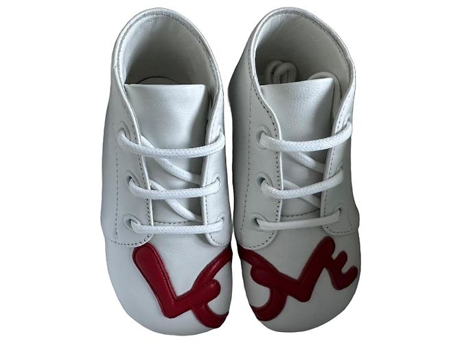 Christian Louboutin Baby Love Flat in pelle bianca Bianco