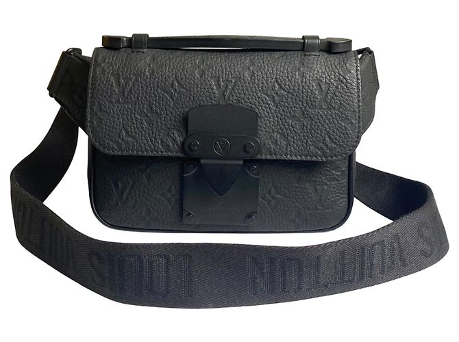 Borsa a tracolla S Lock in taurillon monogram nero opaco Louis Vuitton