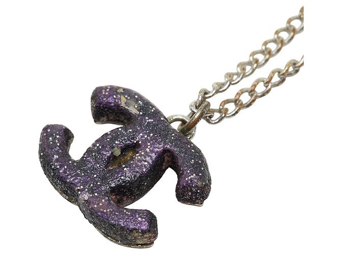 Colar Chanel Coco Mark em prata e roxo