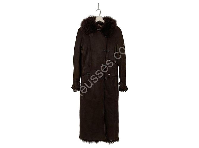 Abrigo Prada para Mujer en Muy Buen Estado