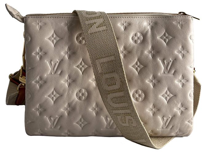 Louis Vuitton Coussin PM Couro Empreinte Mensageiro Transversal Off-White Fora de branco