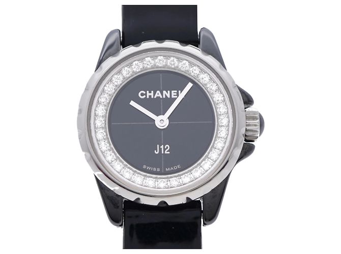 Relógio CHANEL J12 com bezel de diamante