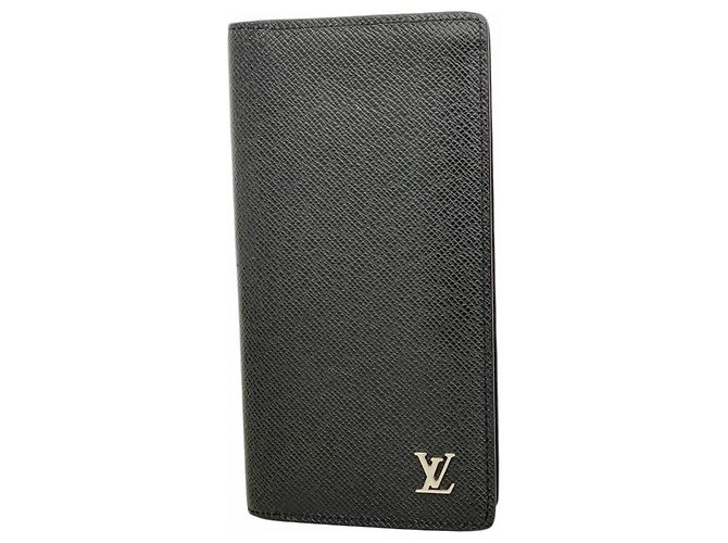 Louis Vuitton Taiga Portefeuille Brazza Long Wallet Black
