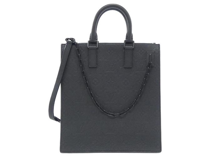 Louis Vuitton Taurillon Monogram Sac Plat Messenger Bag Black