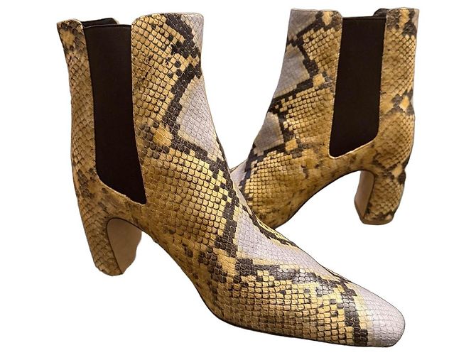 Botas Tory Burch estampado serpiente piel crema