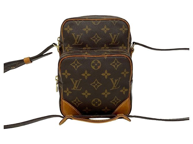 Bolsa de Ombro/Pochette em Couro Monograma Amazon da Louis Vuitton Marrom