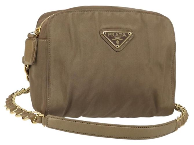 Bolsa de Ombro com Corrente Prada em Nylon Marrom Dourado Auth bs33167