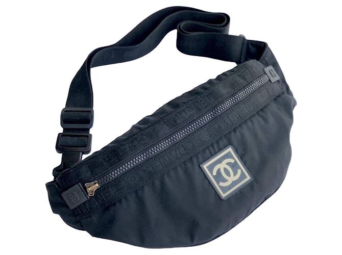 Borsa a tracolla Chanel Sport nera e bianca con logo CC Nero Bianco