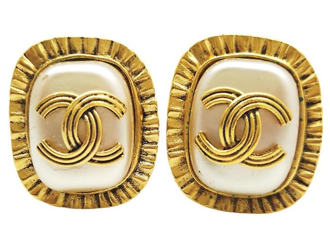 Pendientes de clip de oro Chanel Coco Mark Blanco Dorado