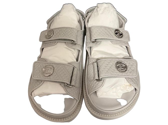 Sandali Chanel in Pelle Grigia Grigio