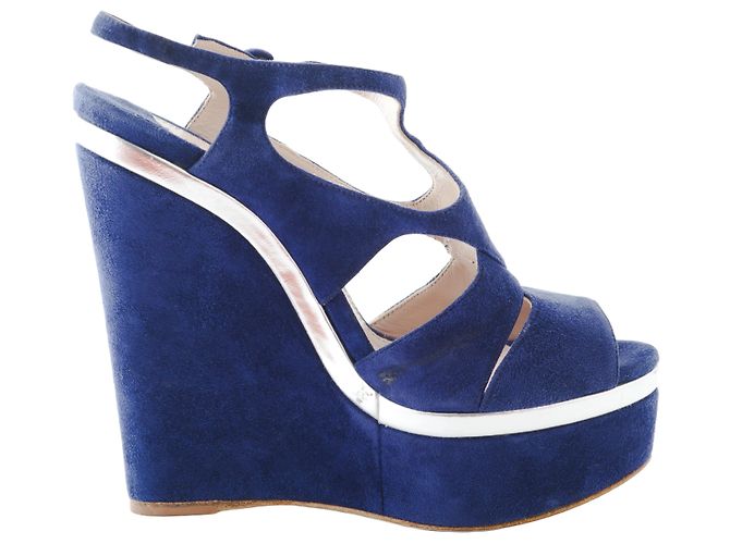Sandales à plateforme à talon compensé découpé Miu Miu en daim bleu