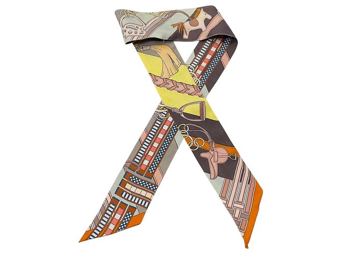 Bufanda Twilly de seda con estampado multi-equestre de Hermès Multicolor