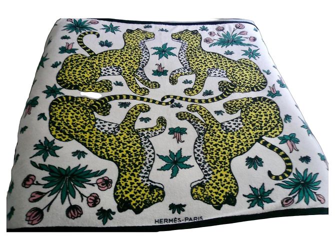 Hermès HERMES Toalla de Playa Doble Les Léopards Rara TBE RARA AGOTADA Multicolor 
