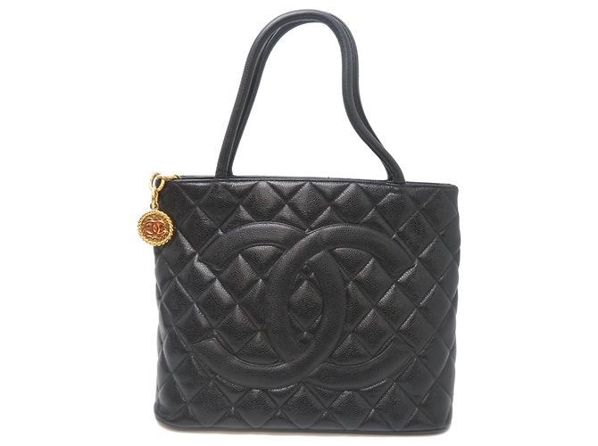 Bolsa Tote Reissue da Chanel Preto