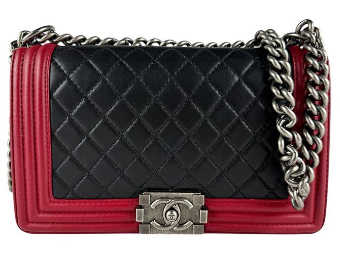 Borsa a spalla Boy di Chanel Nero Rosso