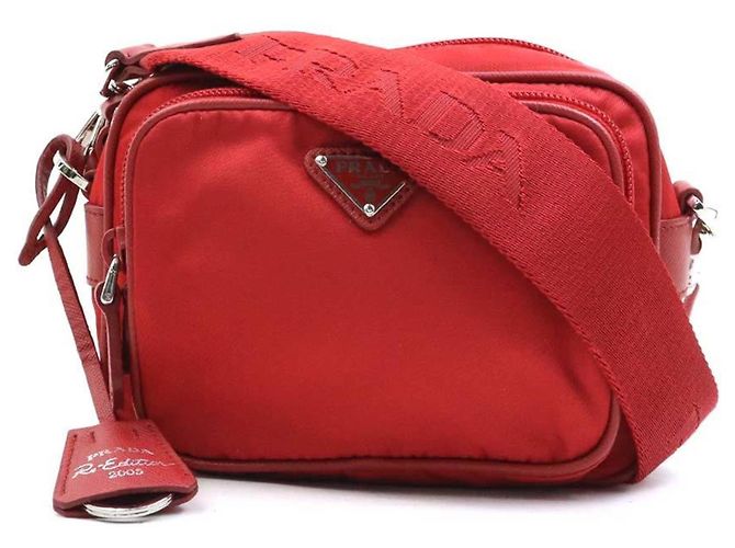 Borsa a spalla in nylon rosso Prada
