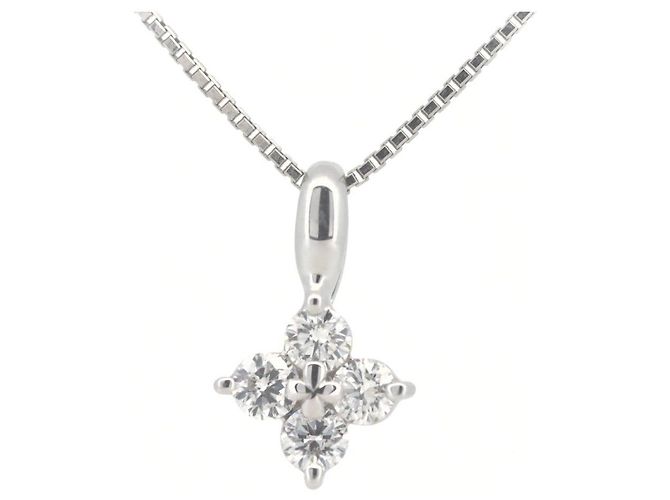 Tasaki Au750 Diamond Necklace Silvery