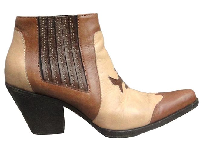 Botas de couro Sartore marrom bege