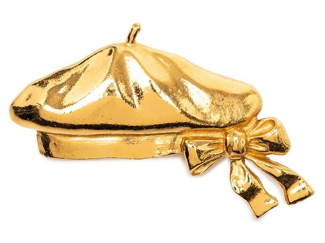 Goldplattierte Baskenmütze mit Bandmotiv Brosche CHANEL Golden