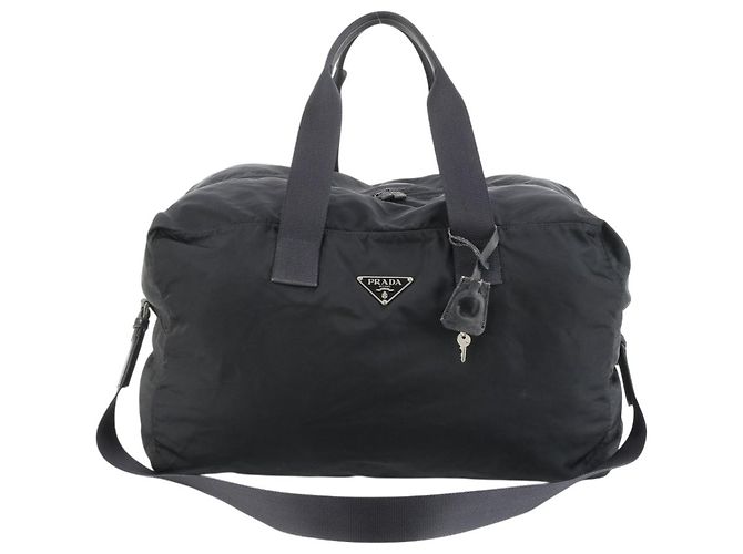 Bolsa de viagem Boston Duffle em nylon preto com logo Prada, 2 maneiras