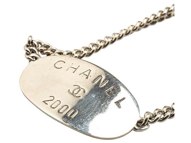 Timeless Chanel Oval Tag Halskette Silber