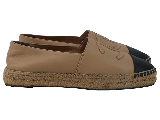 Timeless Chanel CC Espadrilles mit Kapuze aus beigem Lammleder
